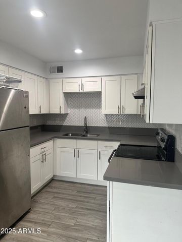 3219 E Earll Drive Apt 2, Phoenix, AZ 85018