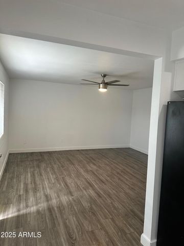3219 E Earll Drive Apt 2, Phoenix, AZ 85018