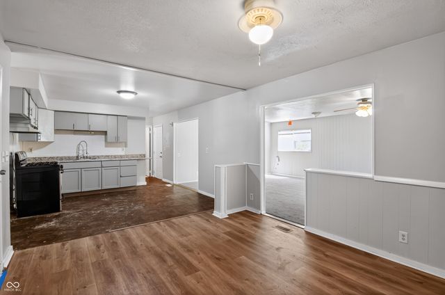 4043 Alsace Place, Indianapolis, IN 46226