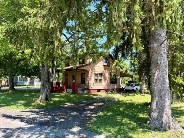 16 Cottage Street, Wallkill, NY 12589