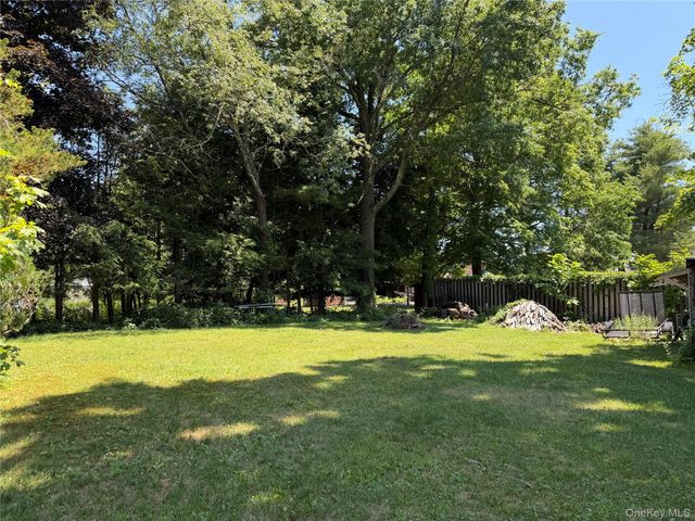 16 Cottage Street, Wallkill, NY 12589