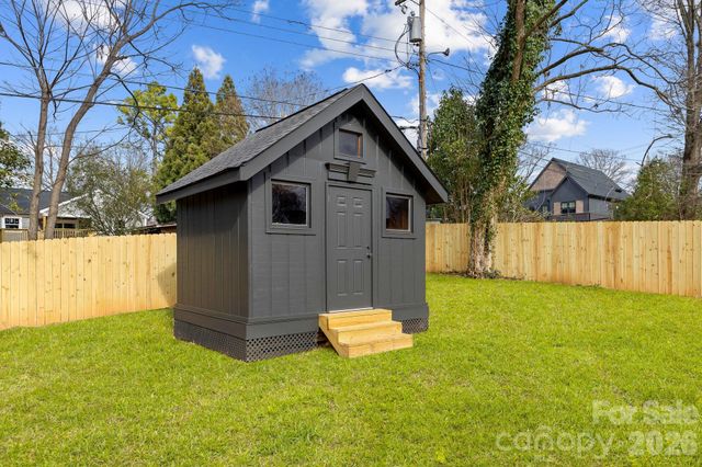 4825 Elder Avenue, Charlotte, NC 28205