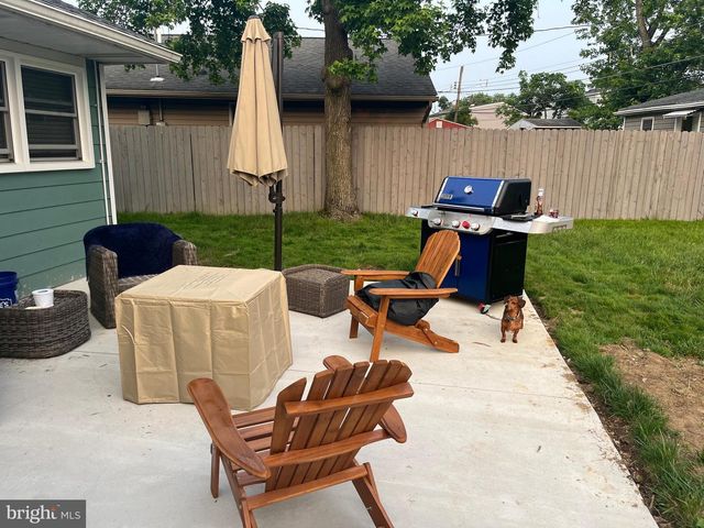 802 DUNBURY RD, Fairless Hills, PA 19030