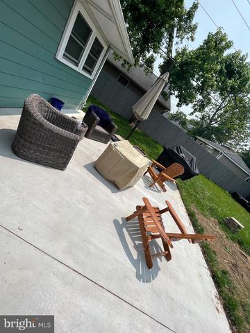 802 DUNBURY RD, Fairless Hills, PA 19030