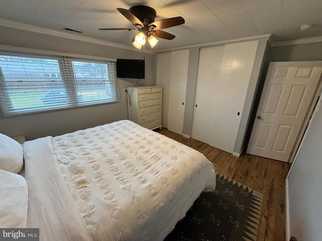 802 DUNBURY RD, Fairless Hills, PA 19030