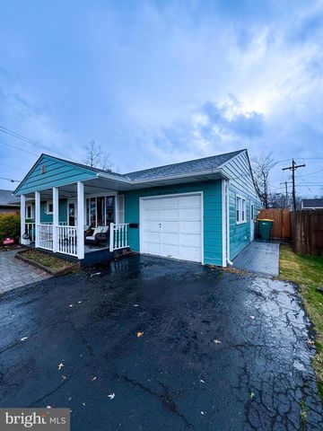 802 DUNBURY RD, Fairless Hills, PA 19030