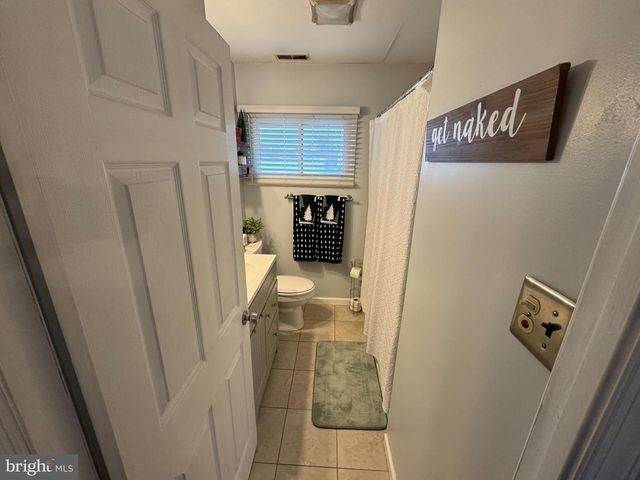 802 DUNBURY RD, Fairless Hills, PA 19030