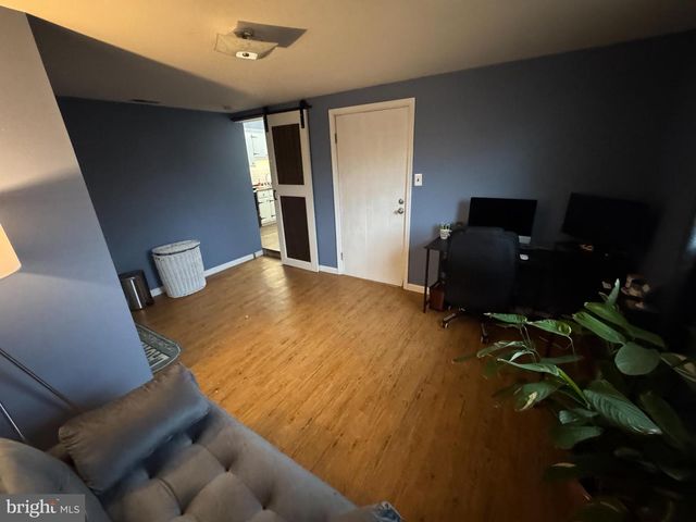 802 DUNBURY RD, Fairless Hills, PA 19030