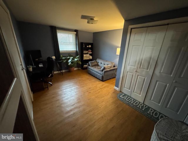 802 DUNBURY RD, Fairless Hills, PA 19030