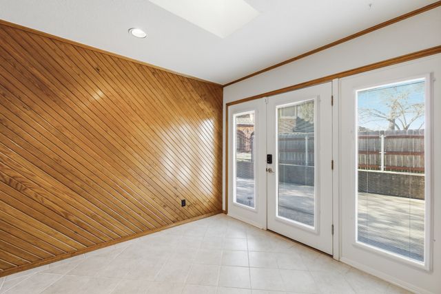 1801 Glenbrook Court, Bedford, TX 76021