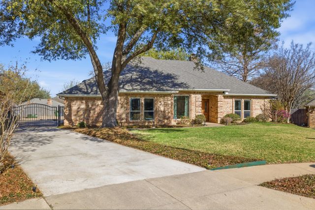 1801 Glenbrook Court, Bedford, TX 76021