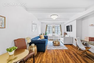320 E 42nd Street # 707, New York City, NY 10017