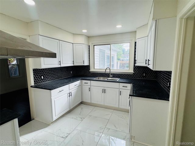 19366 Washburn Street, Detroit, MI 48221