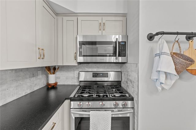 10 Brightridge Avenue, East Providence, RI 02914