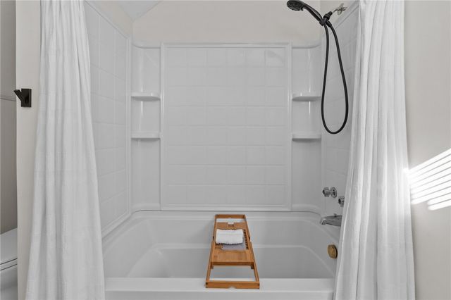 10 Brightridge Avenue, East Providence, RI 02914