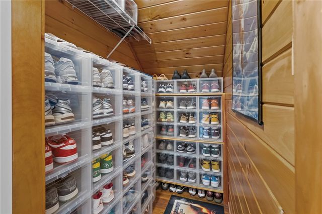 10 Brightridge Avenue, East Providence, RI 02914