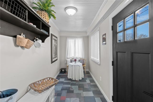 10 Brightridge Avenue, East Providence, RI 02914