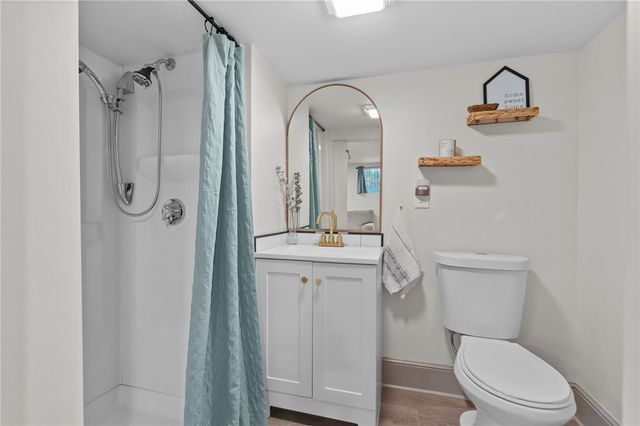 10 Brightridge Avenue, East Providence, RI 02914