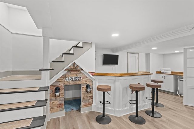 10 Brightridge Avenue, East Providence, RI 02914