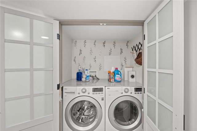 10 Brightridge Avenue, East Providence, RI 02914