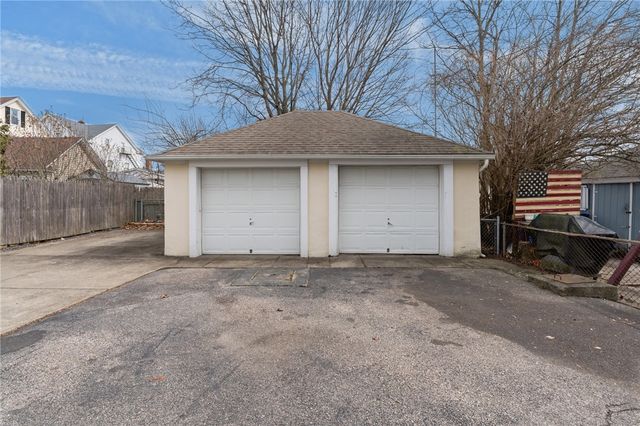 10 Brightridge Avenue, East Providence, RI 02914