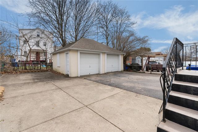 10 Brightridge Avenue, East Providence, RI 02914