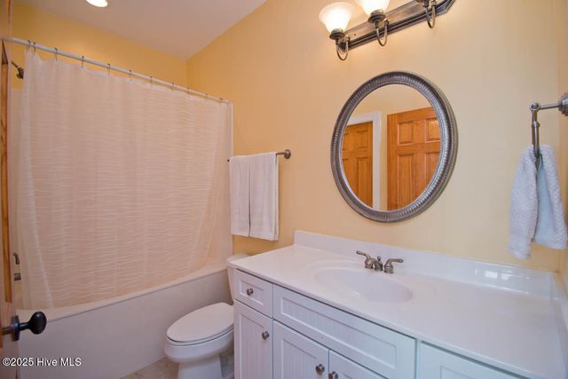 4204 Emerald Drive, Emerald Isle, NC 28594
