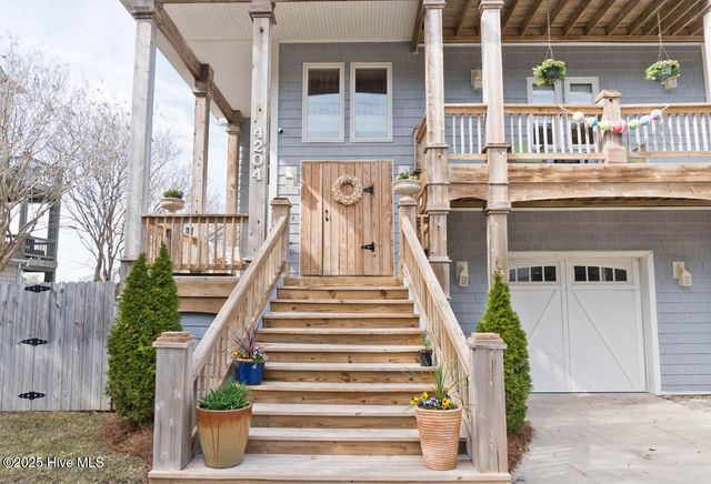 4204 Emerald Drive, Emerald Isle, NC 28594