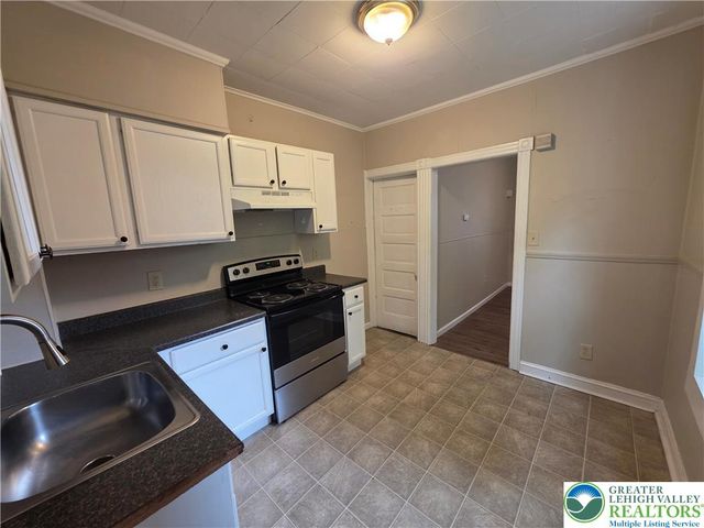 2710 Columbia Street, Palmer Twp, PA 18045