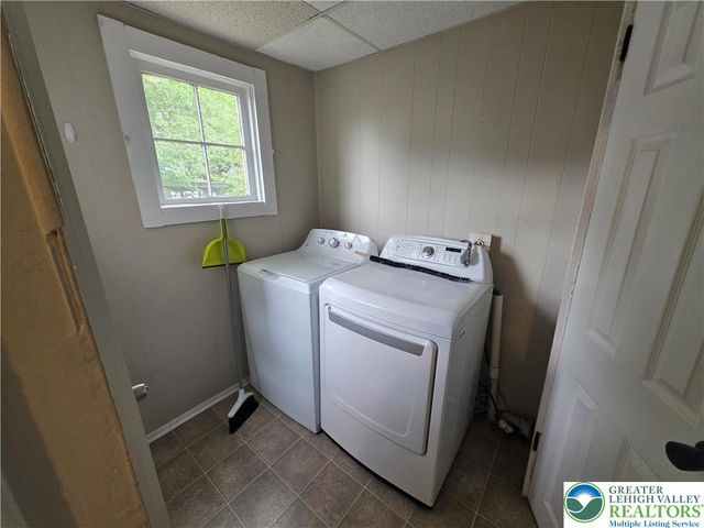 2710 Columbia Street, Palmer Twp, PA 18045