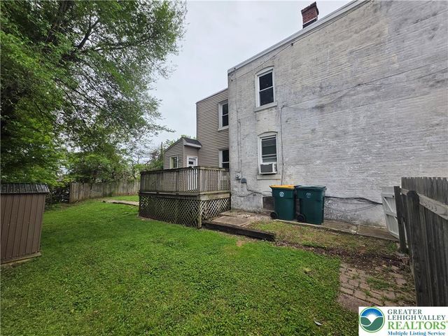 2710 Columbia Street, Palmer Twp, PA 18045