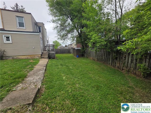 2710 Columbia Street, Palmer Twp, PA 18045