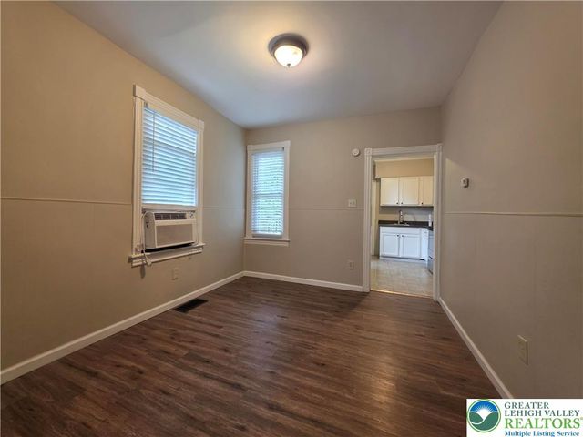 2710 Columbia Street, Palmer Twp, PA 18045