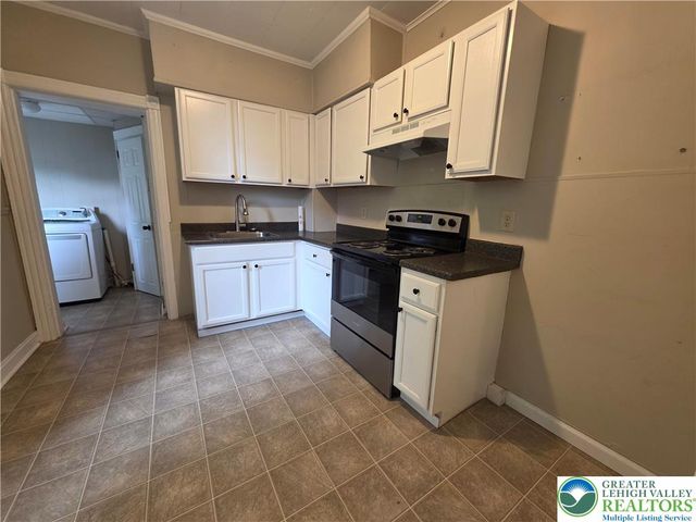 2710 Columbia Street, Palmer Twp, PA 18045