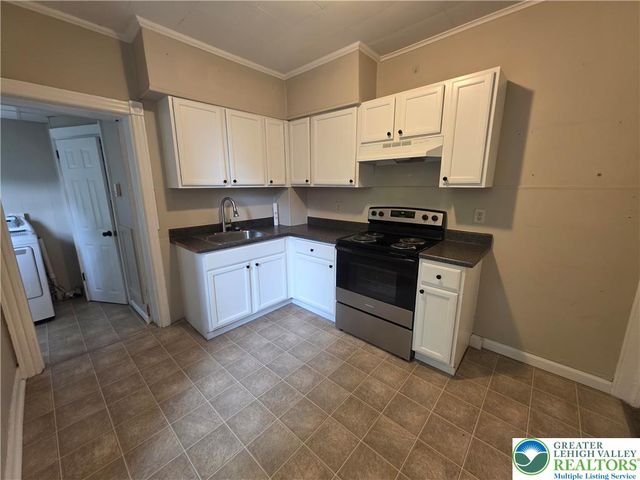 2710 Columbia Street, Palmer Twp, PA 18045