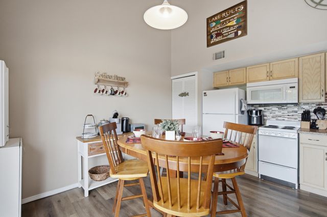 700 Fall Creek Drive 11, Branson, MO 65616