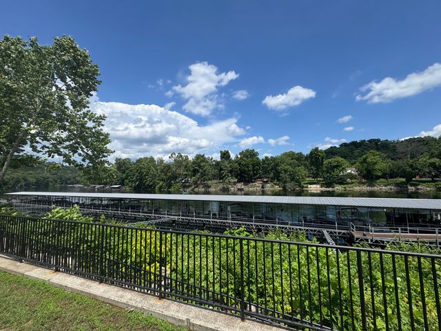 700 Fall Creek Drive 11, Branson, MO 65616