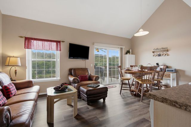 700 Fall Creek Drive 11, Branson, MO 65616