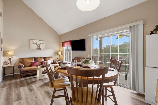 700 Fall Creek Drive 11, Branson, MO 65616