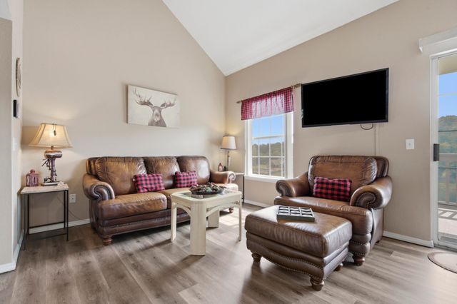 700 Fall Creek Drive 11, Branson, MO 65616