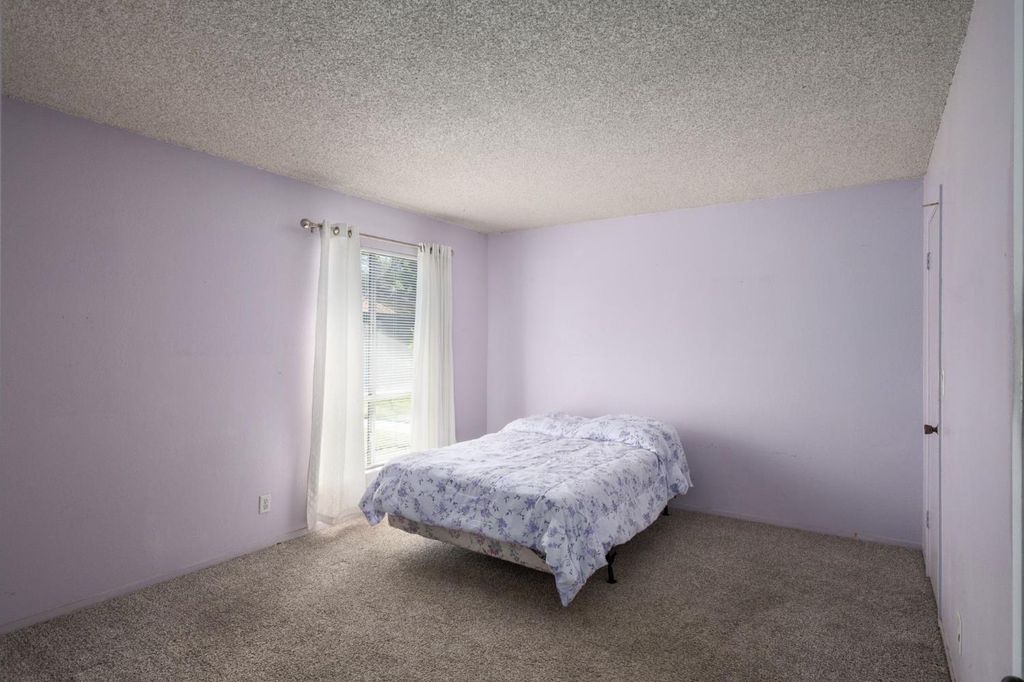 Image 10 of property listing at 317 W Sierra Avenue # 114, Fresno, CA 93704