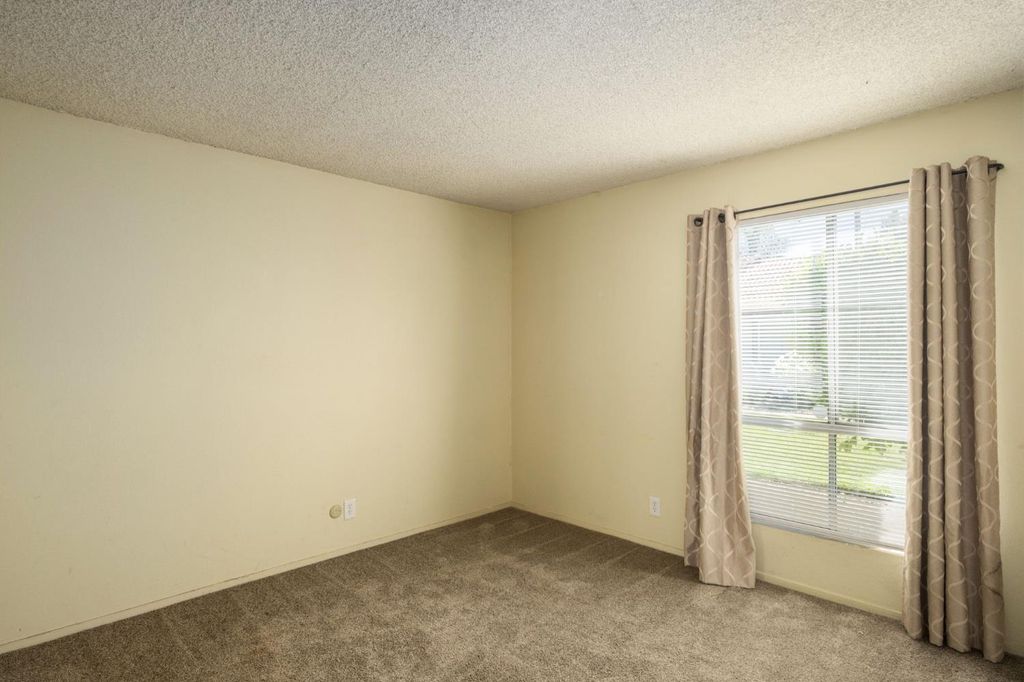 Image 15 of property listing at 317 W Sierra Avenue # 114, Fresno, CA 93704