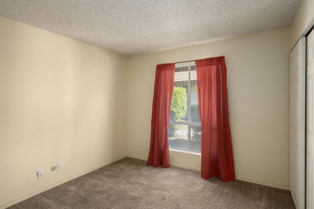 Image 16 of property listing at 317 W Sierra Avenue # 114, Fresno, CA 93704
