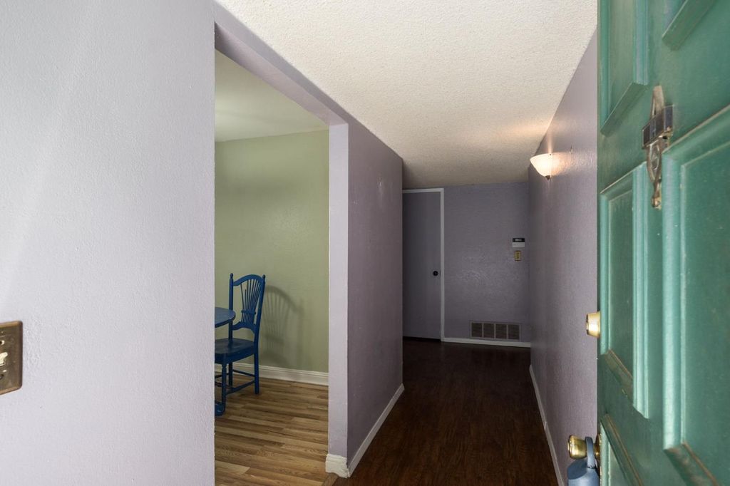 Image 4 of property listing at 317 W Sierra Avenue # 114, Fresno, CA 93704