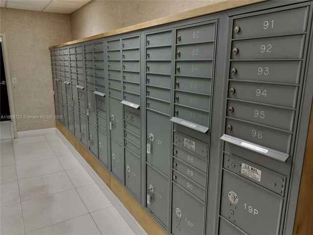 12550 Biscayne Blvd 605, North Miami, FL 33181