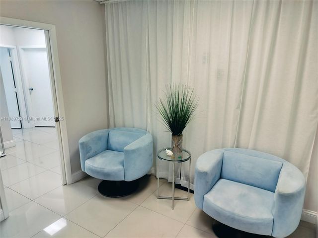 12550 Biscayne Blvd 605, North Miami, FL 33181