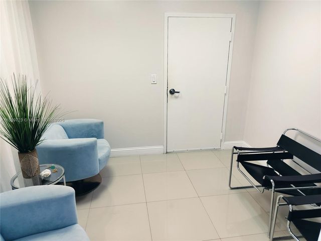 12550 Biscayne Blvd 605, North Miami, FL 33181