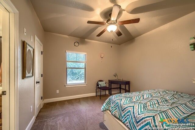 6197 Pfeil Road, Schertz, TX 78154