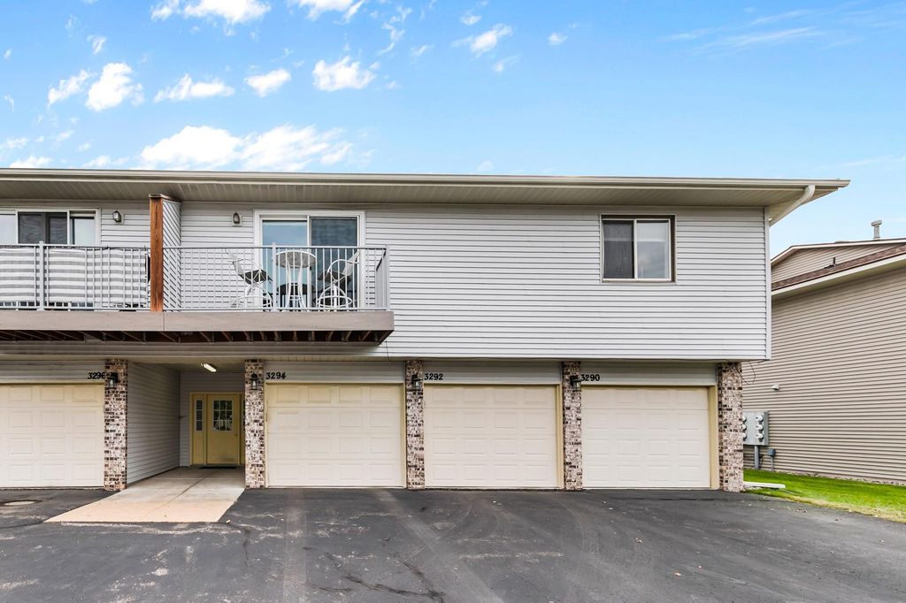 3290 Greenbrier Street 3290C, Vadnais Heights, MN 55127 — photo 3
