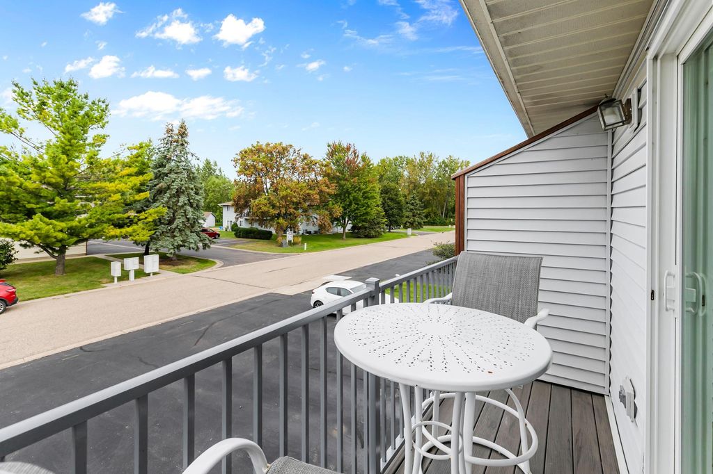 3290 Greenbrier Street 3290C, Vadnais Heights, MN 55127 — photo 5